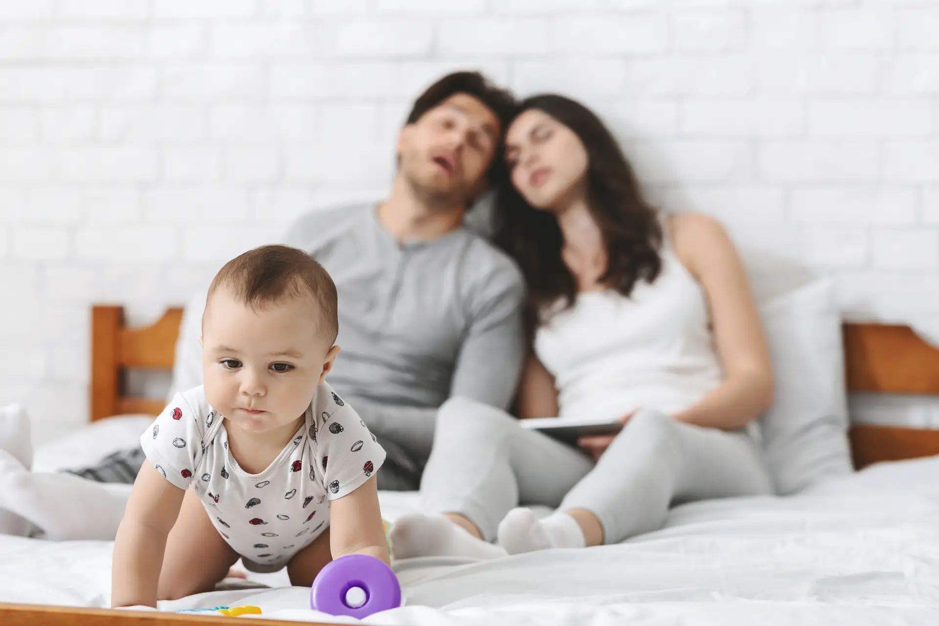 sleeping parents wake child